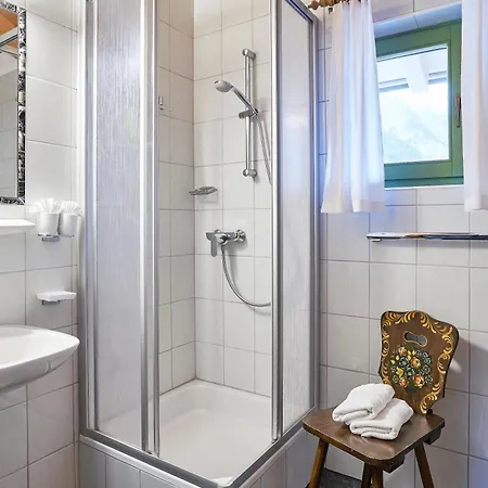 Rosamunde Lägenhetshotell 4*