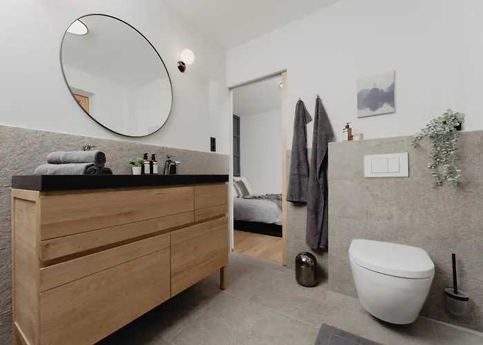 Rosamunde Lägenhetshotell 4*