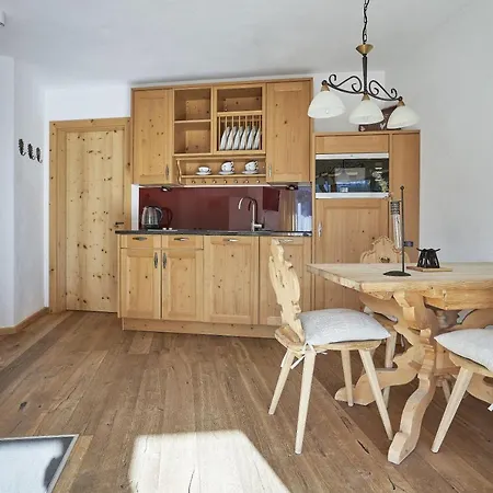 Rosamunde Aparthotel